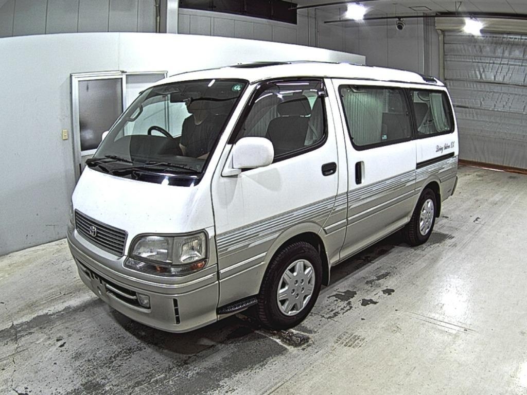 TOYOTA HIACE