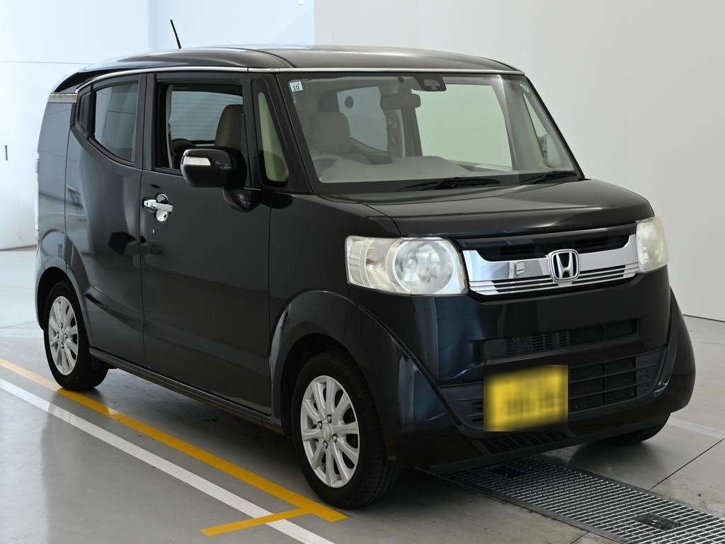HONDA N-BOX SLASH