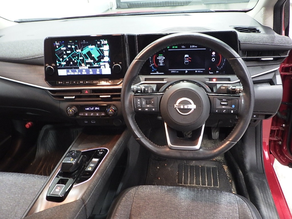 NISSAN AURA