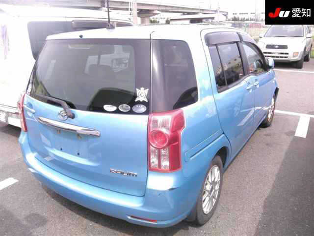 TOYOTA RAUM