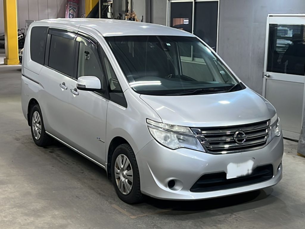 NISSAN SERENA
