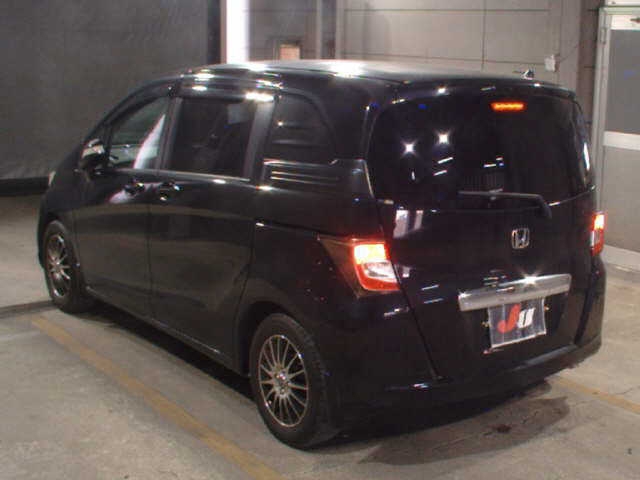 HONDA FREED SPIKE