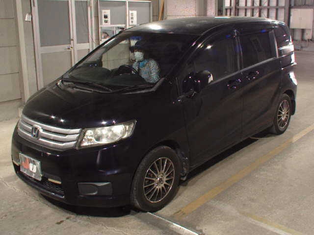 HONDA FREED SPIKE