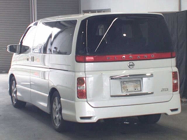 NISSAN ELGRAND
