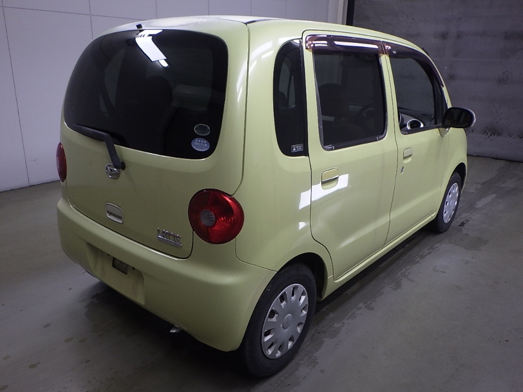 DAIHATSU MOVE LATTE