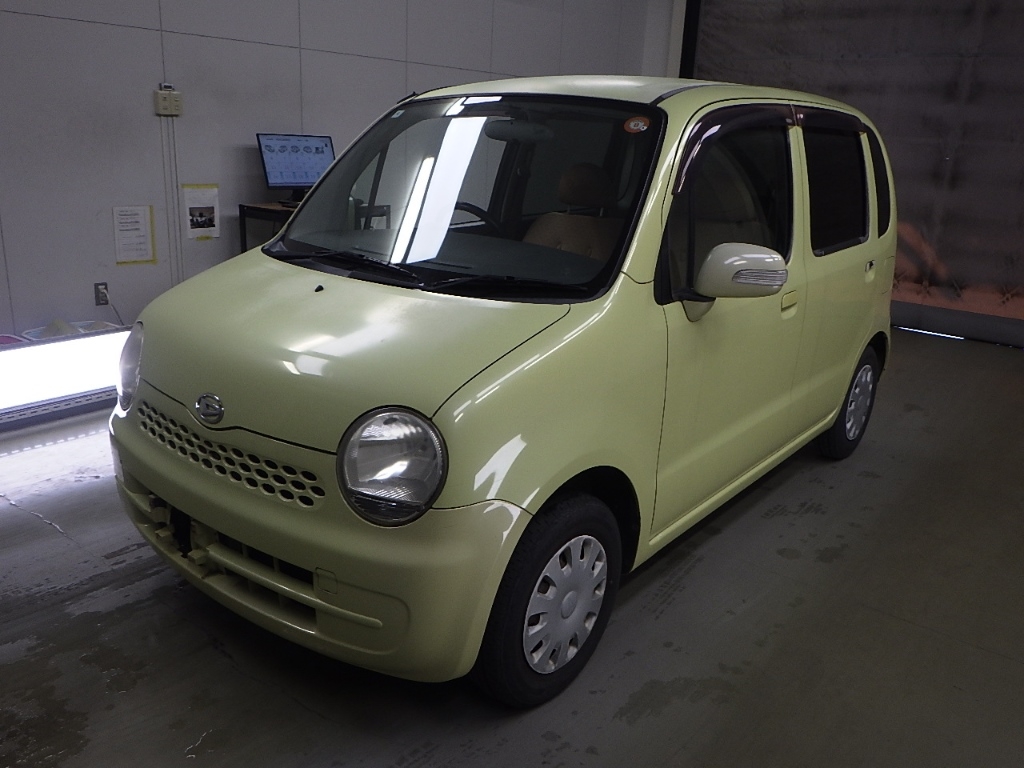 DAIHATSU MOVE LATTE