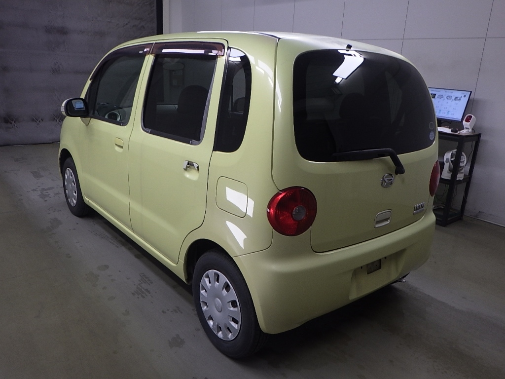 DAIHATSU MOVE LATTE