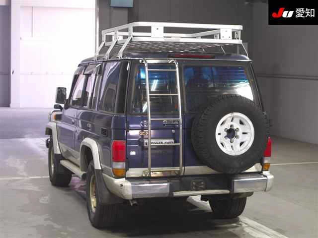 TOYOTA LAND CRUISER
