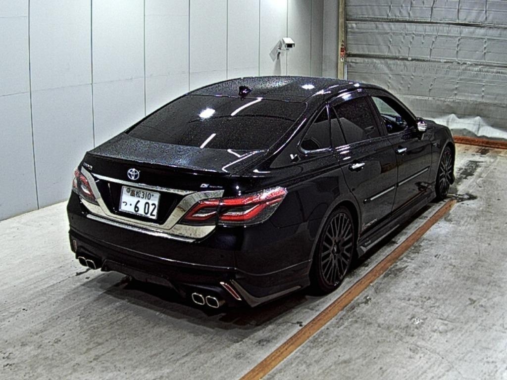 TOYOTA CROWN