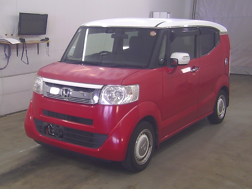 HONDA N-BOX SLASH