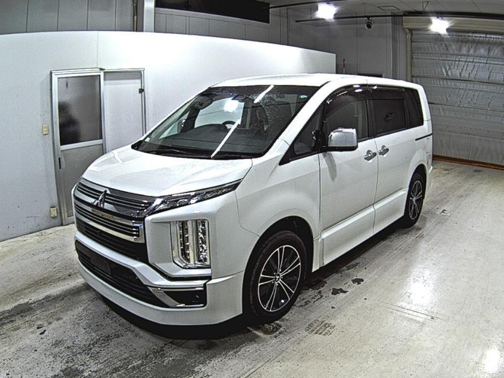 MITSUBISHI DELICA D:5