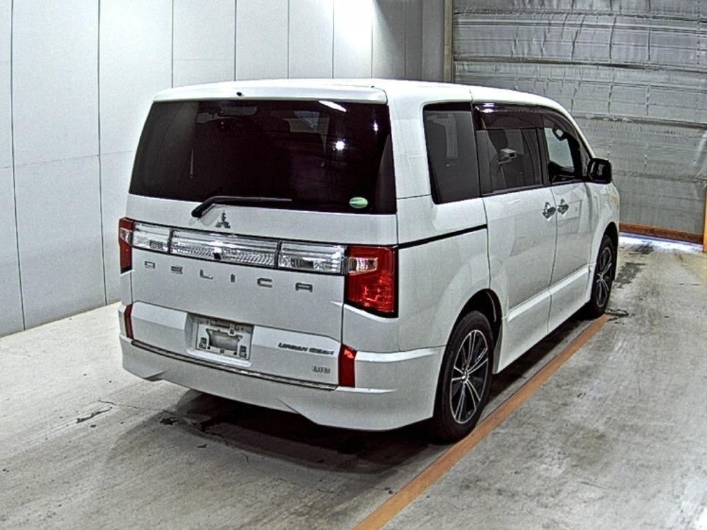 MITSUBISHI DELICA D:5