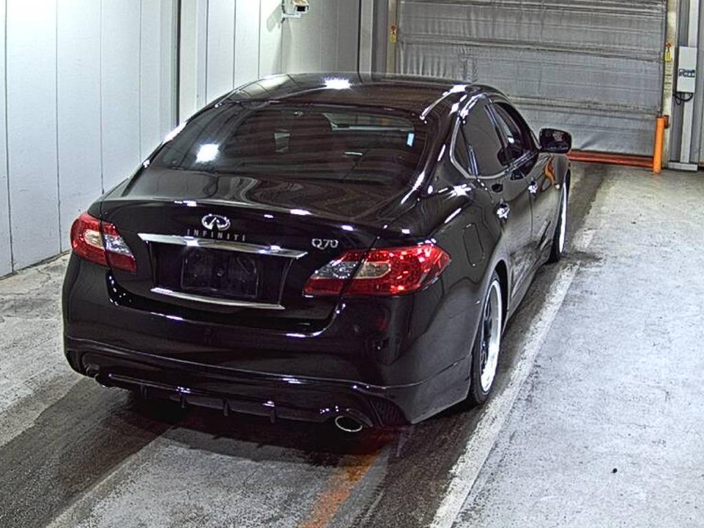 NISSAN FUGA