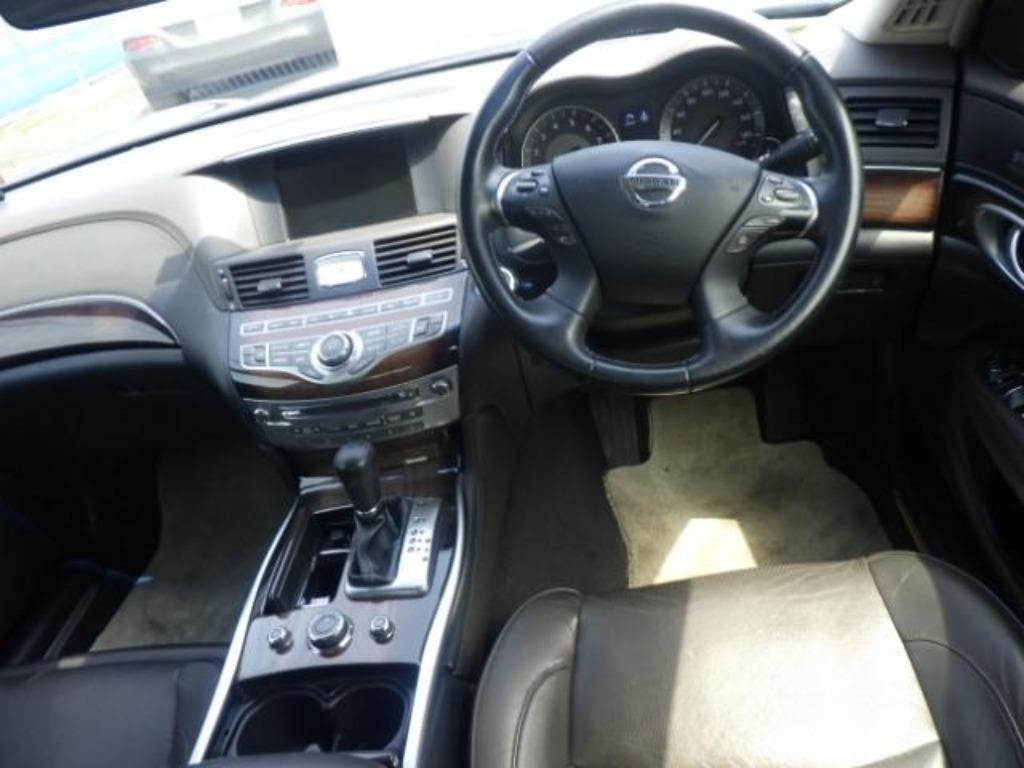 NISSAN FUGA