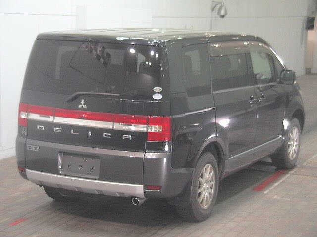 MITSUBISHI DELICA D:5