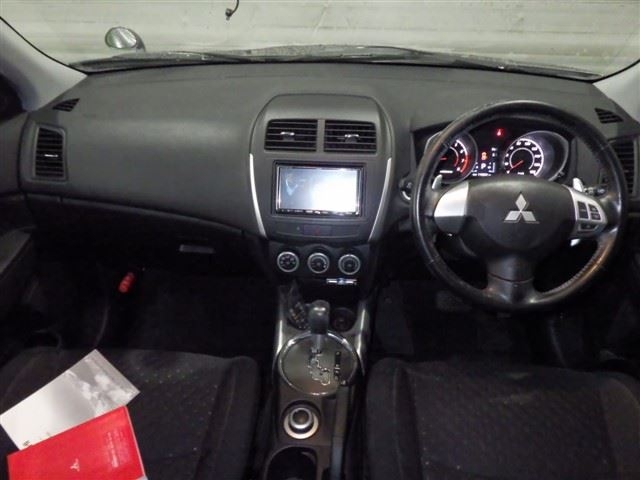 MITSUBISHI RVR