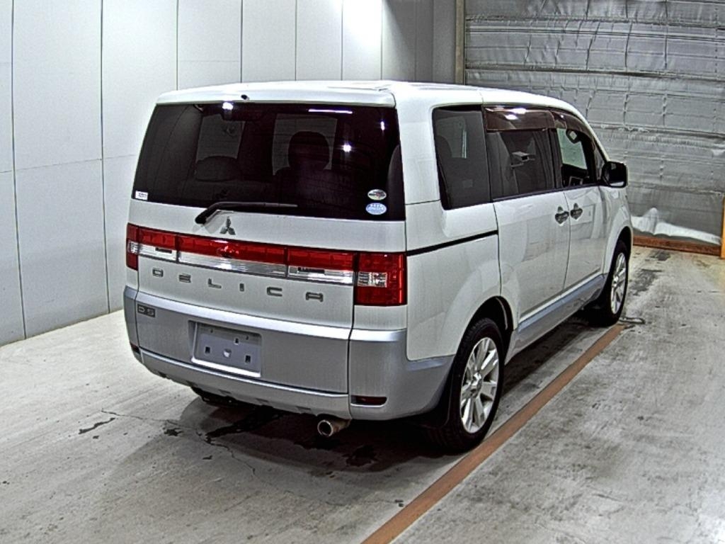 MITSUBISHI DELICA D:5