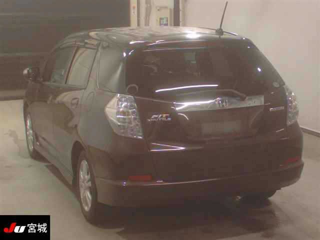 HONDA FIT SHUTTLE
