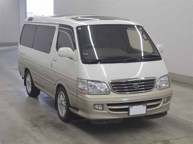TOYOTA HIACE