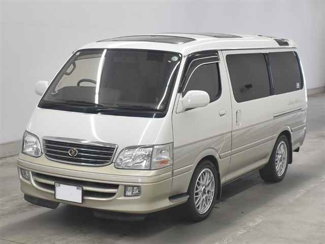 TOYOTA HIACE