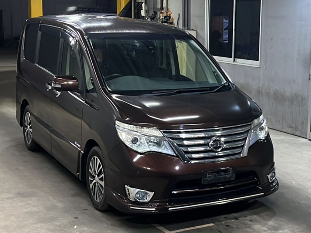 NISSAN SERENA