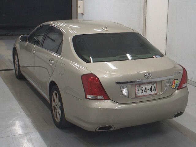 TOYOTA CROWN MAJESTA