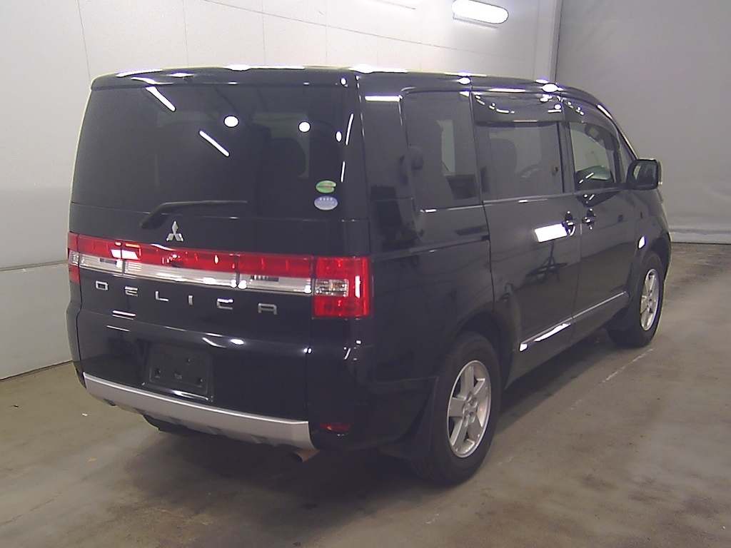 MITSUBISHI DELICA D:5