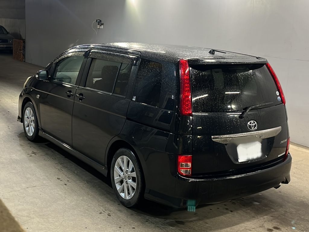 TOYOTA ISIS