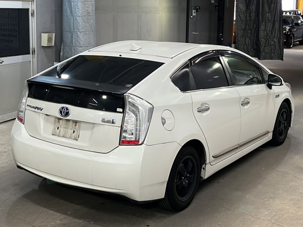 TOYOTA PRIUS PHV