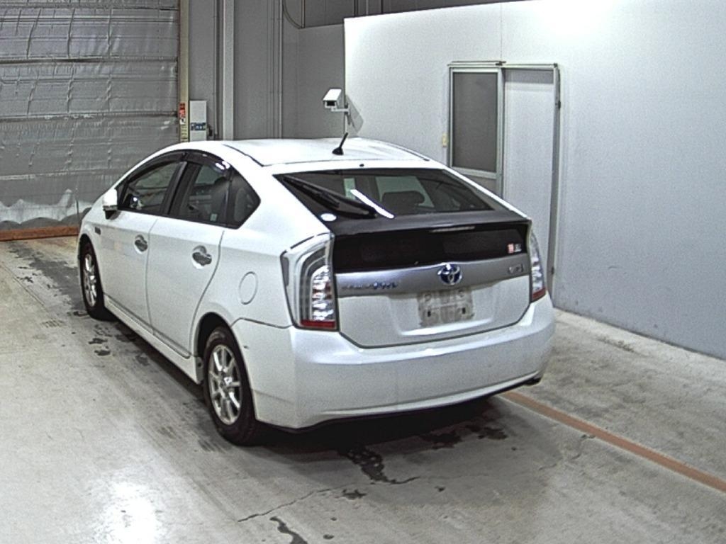 TOYOTA PRIUS PHV