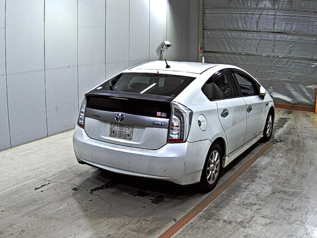 TOYOTA PRIUS PHV
