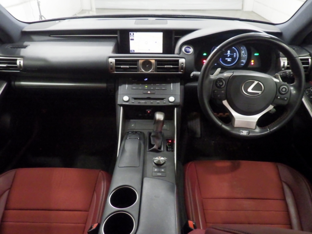 LEXUS IS300H