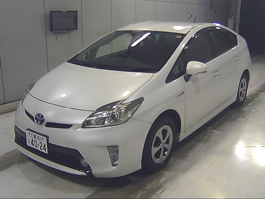 TOYOTA PRIUS