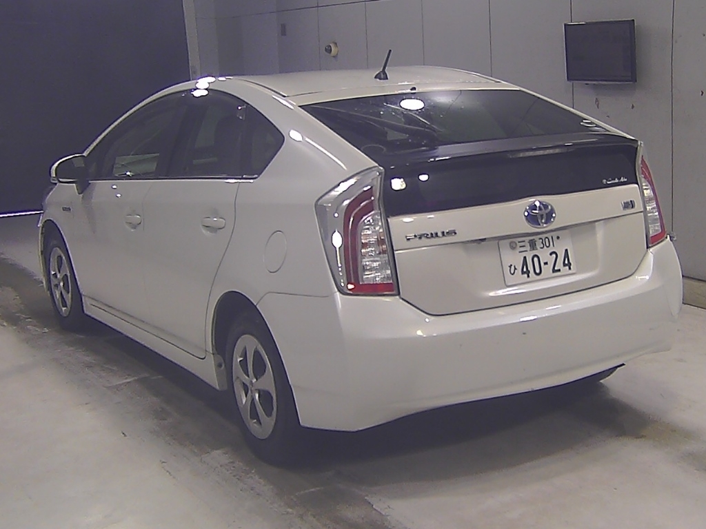 TOYOTA PRIUS