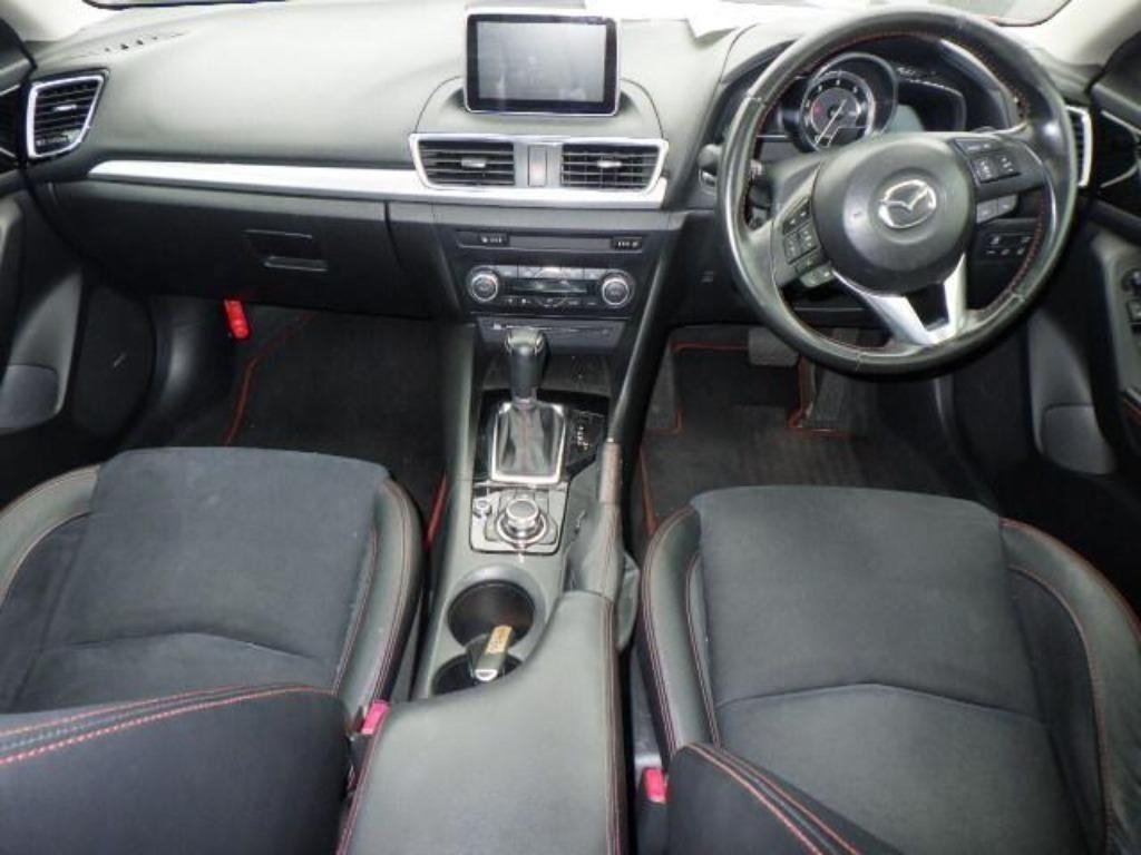 MAZDA AXELA