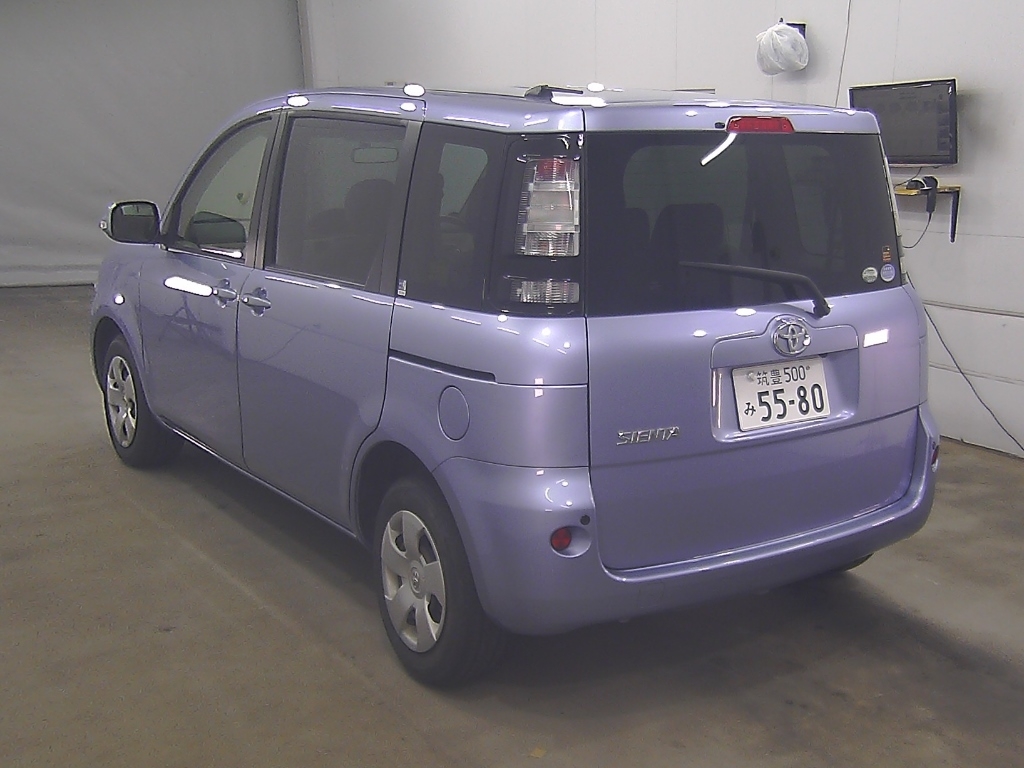 TOYOTA SIENTA