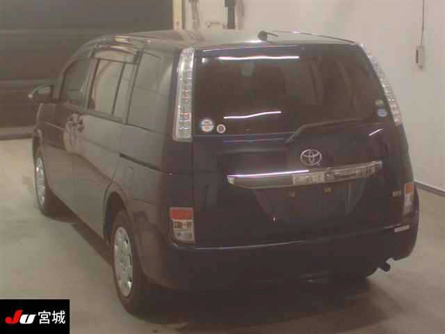 TOYOTA ISIS