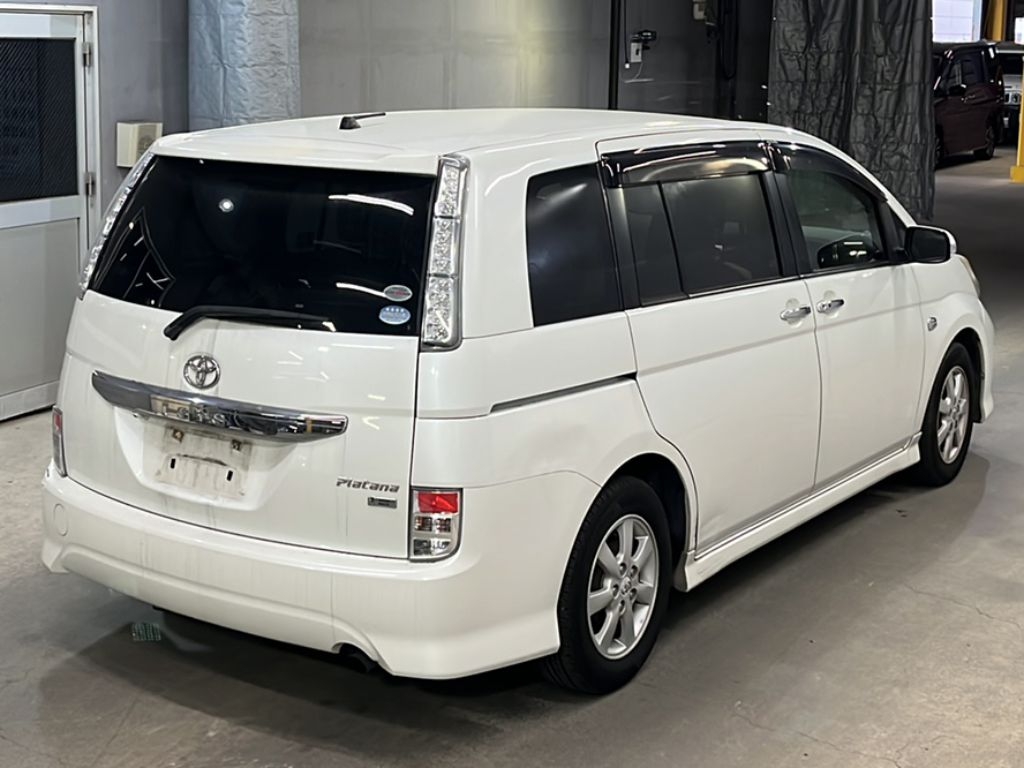 TOYOTA ISIS