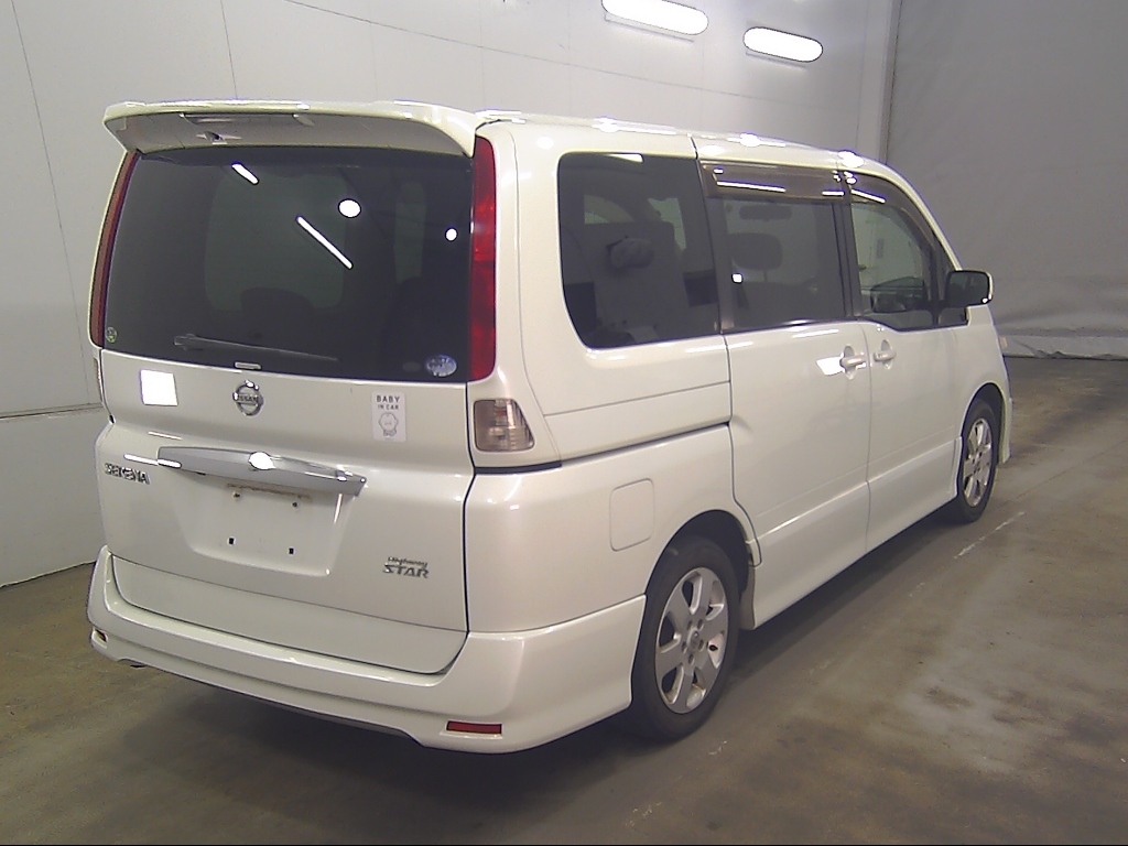 NISSAN SERENA