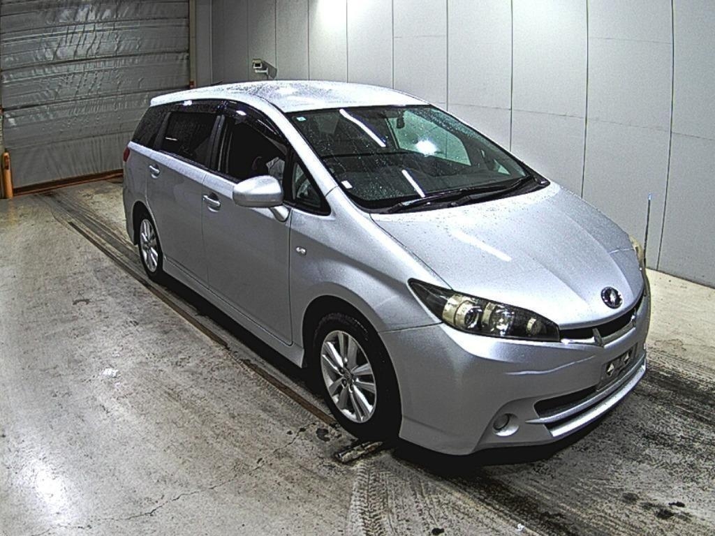 TOYOTA WISH