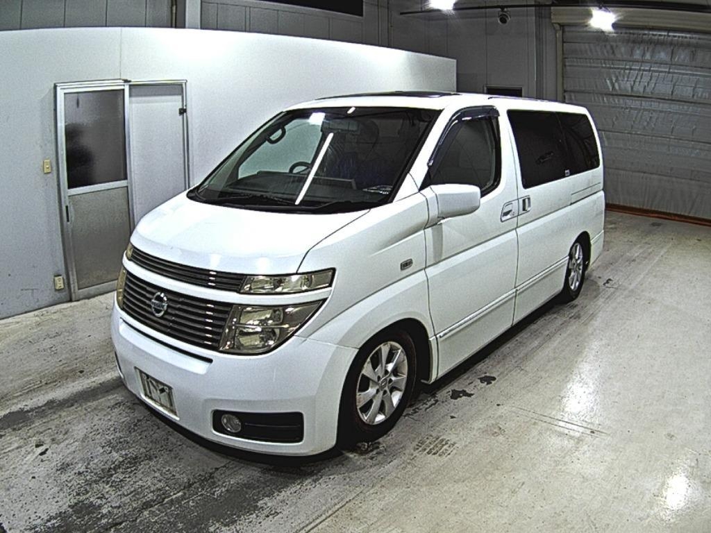 NISSAN ELGRAND