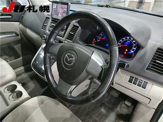 MAZDA MPV