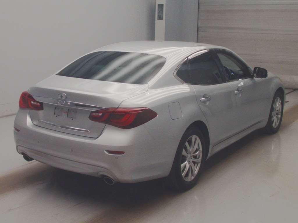NISSAN FUGA