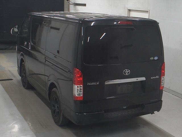 TOYOTA REGIUS ACE