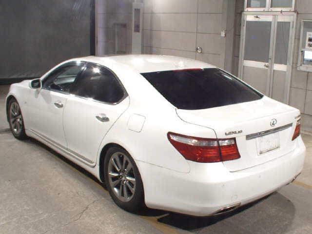 LEXUS LS460