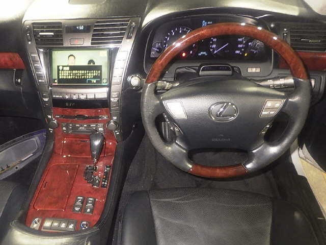 LEXUS LS460