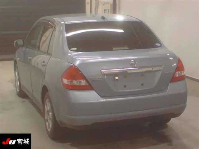 NISSAN TIIDA LATIO