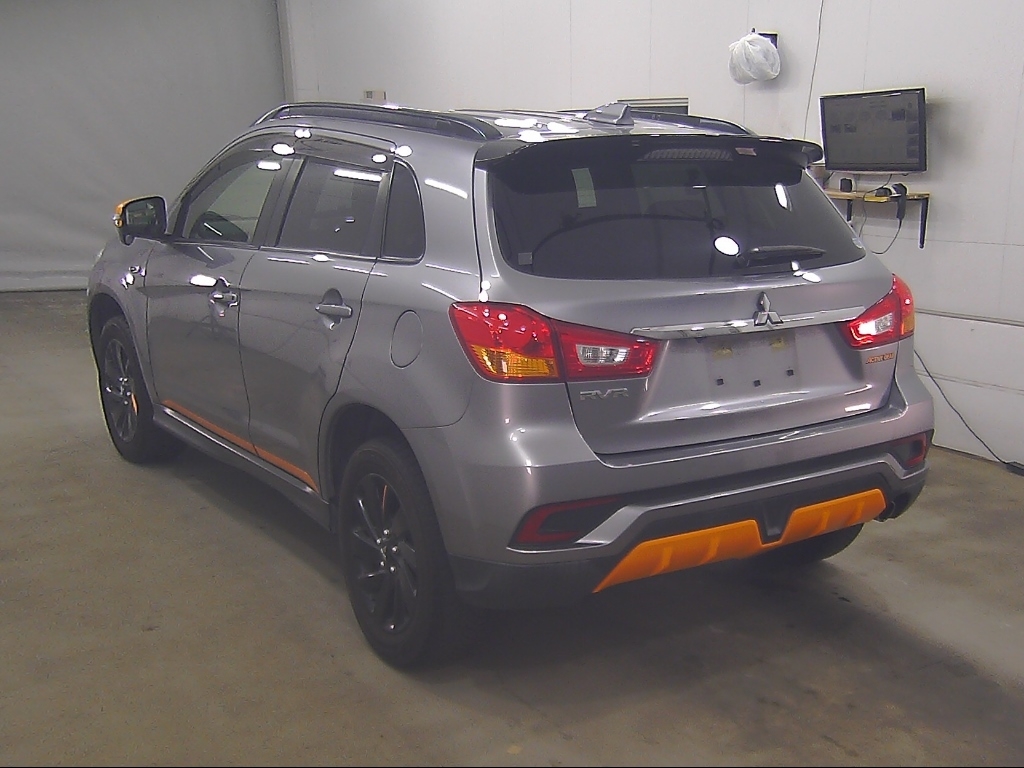 MITSUBISHI RVR