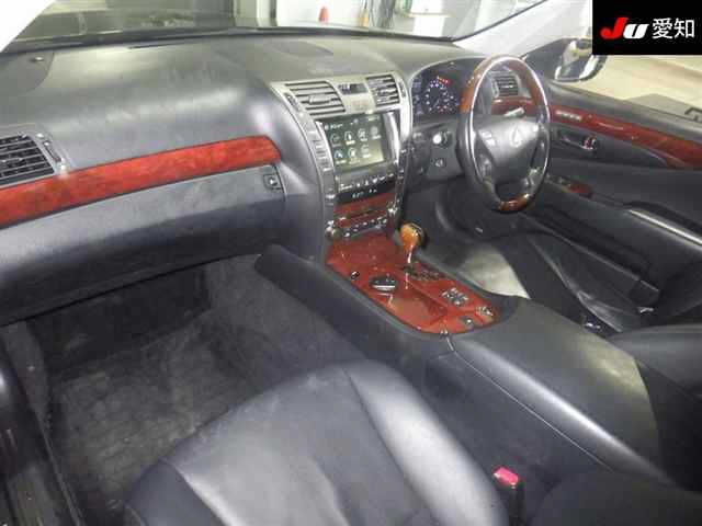 LEXUS LS600H