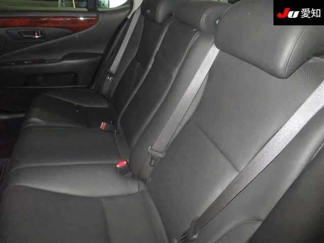LEXUS LS600H